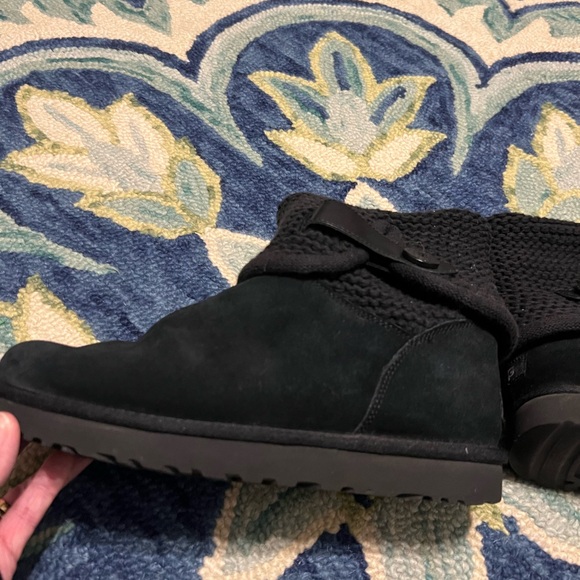 UGG Shaina Booties – Black – Size 10 – EUC – Cozy Knit Cuff - Picture 8 of 11